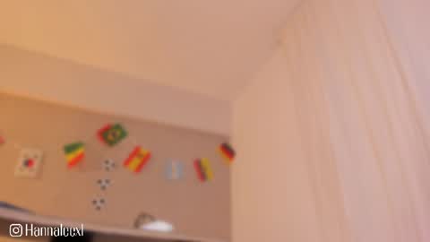 Hanna Lee online show from June 30, 12:04 pm