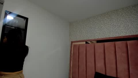 Snapshot of hanna_lee__ chatting on October 10, 9:19 pm H A N N A online show from October 10, 9:19 pm