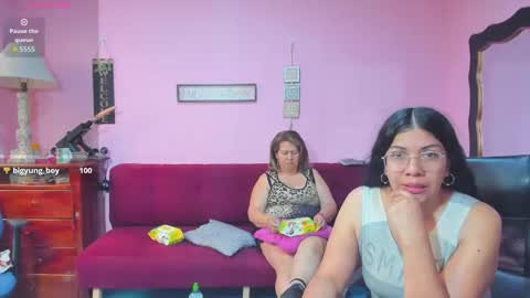 Hanna online show from December 1, 1:42 pm