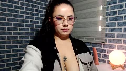 hanna_moons online show from February 23, 5:59 pm