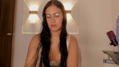 HANNA online show from April 27, 8:39 pm
