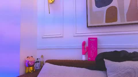HANNA SOFIA online show from July 14, 10:32 am