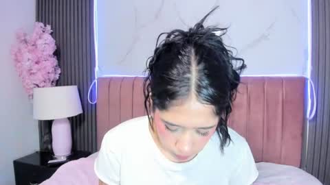 Hanna  online show from July 4, 8:23 pm