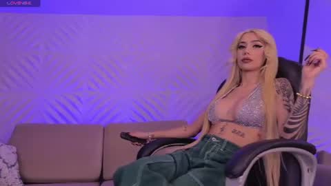  Hanna Connor  online show from July 20, 10:44 pm