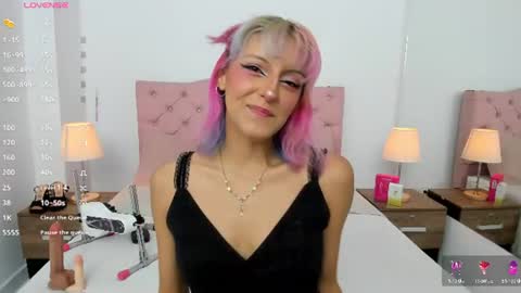 Hannah online show from June 19, 11:27 am