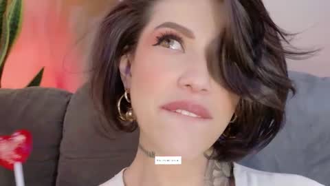 Hannah  online show from July 9, 10:58 pm