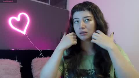 HannahHexx online show from May 2, 3:34 am