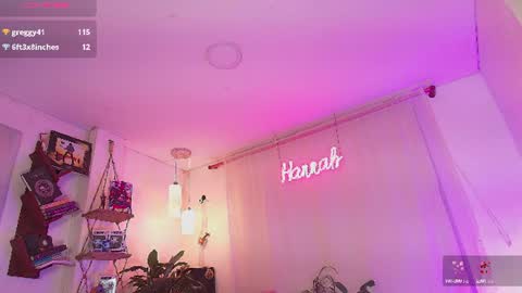 hannah_lovee online show from July 9, 7:45 am