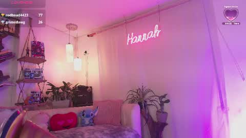 hannah_lovee online show from July 18, 3:41 am