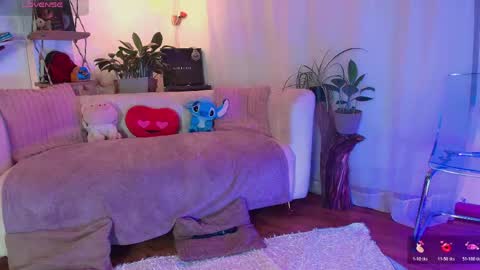 hannah_lovee online show from May 2, 3:12 am