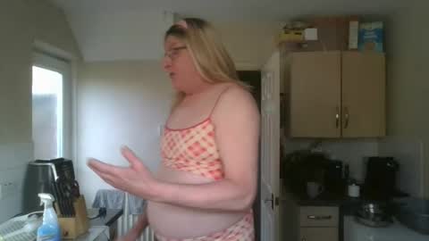 hannahcd57 online show from May 13, 5:33 pm