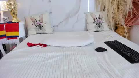 Hannahill69 online show from June 18, 9:14 am
