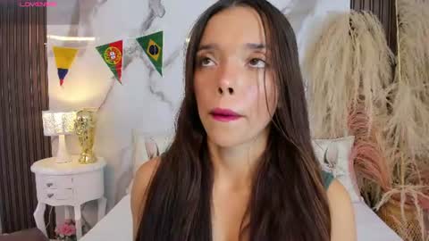 Hannahill69 online show from June 23, 5:15 am