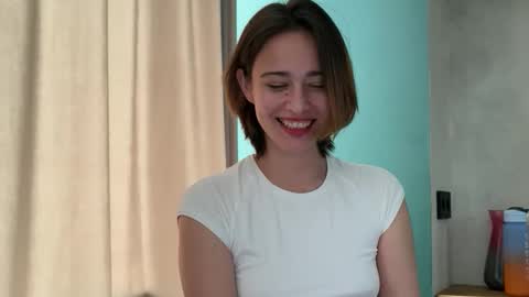 hannahinto online show from April 30, 1:27 pm