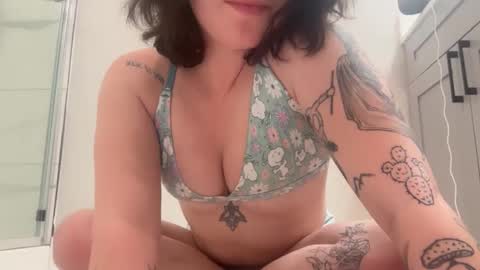 hannahlove97 online show from March 23, 4:39 am