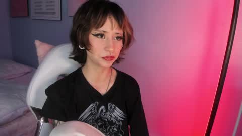 Hannah online show from April 29, 5:30 pm