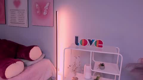 Hannah online show from June 16, 12:31 pm