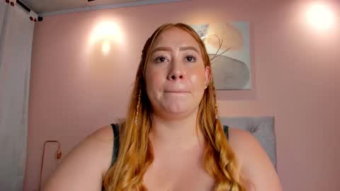 hannamartinn_ online show from September 14, 7:04 pm