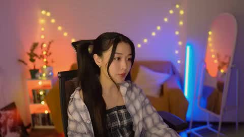 hannarosie online show from May 5, 6:35 pm
