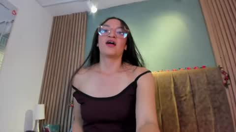 hannawen_ online show from August 1, 4:47 am
