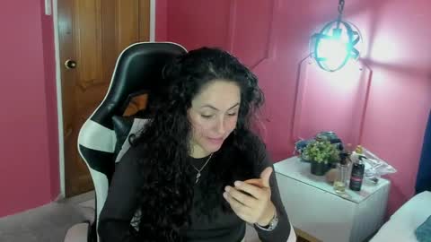 Hanny  online show from May 31, 12:26 pm
