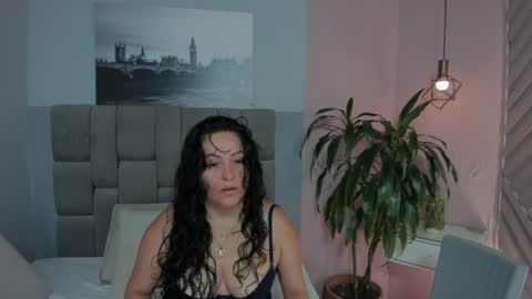 Hanny  online show from July 30, 11:44 am