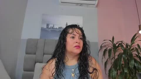 Hanny  online show from July 25, 11:41 am