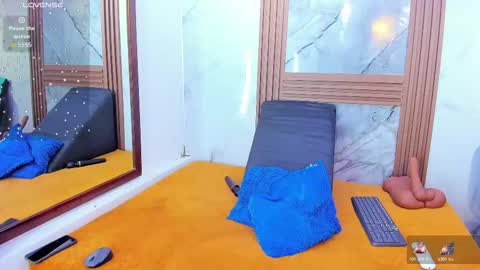 Hanny Mansonh online show from March 10, 3:33 am