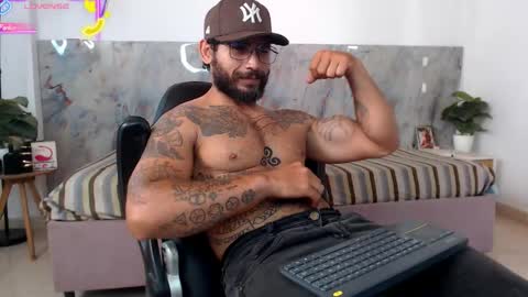 hanz_col online show from May 3, 9:21 pm