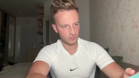 hanzlagerfelt online show from November 10, 8:33 pm