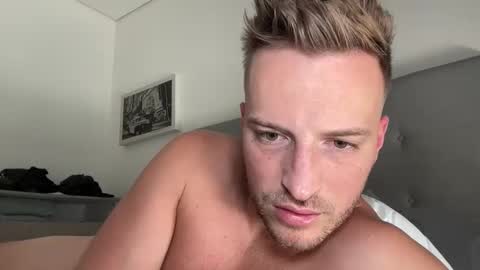 hanzlagerfelt online show from October 25, 3:12 pm