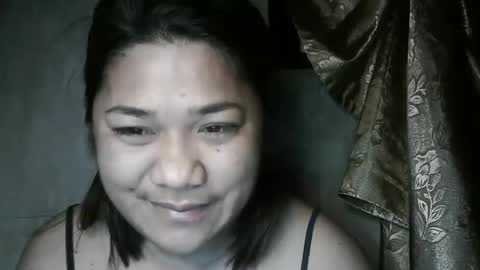 happy00725310 online show from February 3, 8:13 pm