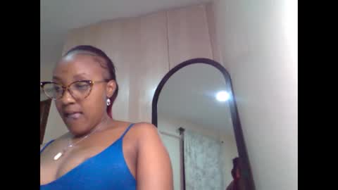 happy_berries online show from May 5, 10:04 pm