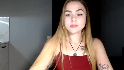 happy_fox_ online show from May 24, 7:20 pm