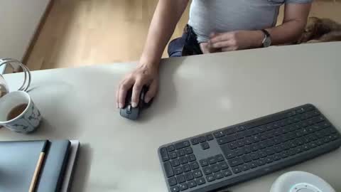 Snapshot of happybugger chatting on September 29, 12:15 pm Cum for you online show from September 29, 12:15 pm