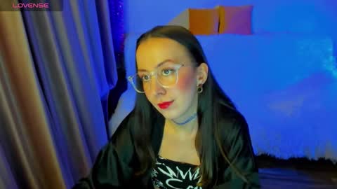 Stephanie online show from February 4, 7:51 pm