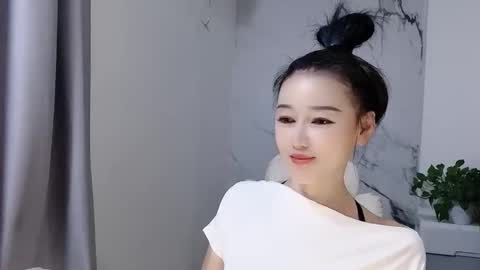 Snapshot of happysweety1688 chatting on October 10, 11:42 pm happysweety1688 online show from October 10, 11:42 pm