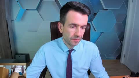 Steve online show from May 3, 3:12 am