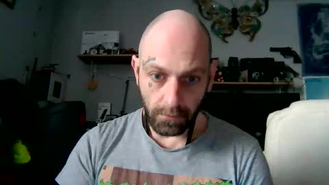 hardnhorny198 online show from March 17, 7:46 am