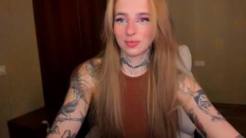 Julia online show from September 30, 5:18 am