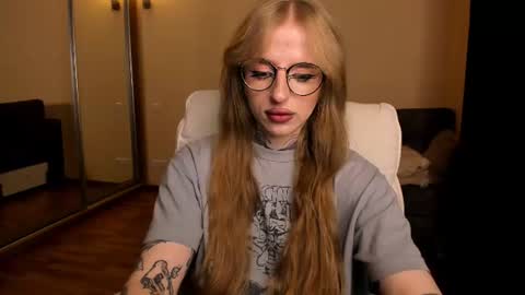 Julia online show from June 18, 5:46 am