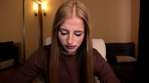 Julia online show from April 30, 5:12 am