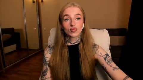 Julia online show from June 26, 6:08 am