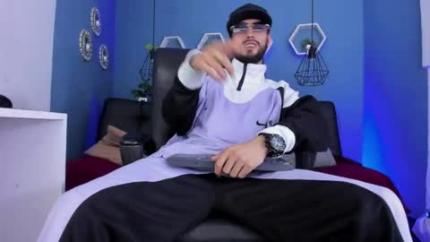 harold_999 online show from May 4, 5:14 am
