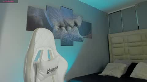 Harry Zandes online show from December 3, 5:48 am