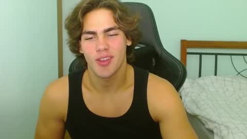 Snapshot of harryking1 chatting on October 7, 11:23 pm harryking1 online show from October 7, 11:23 pm