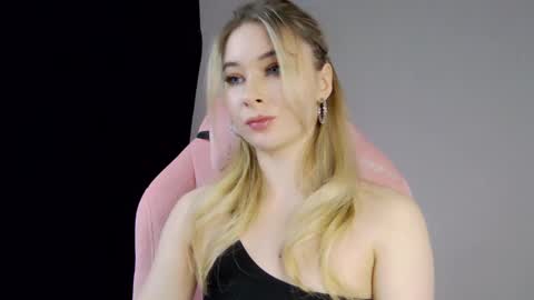 Anna online show from February 13, 5:11 am