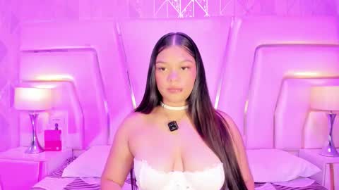 hatsajones online show from February 24, 5:10 am