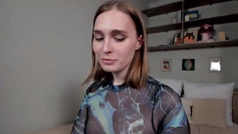 Mia online show from November 20, 6:56 am