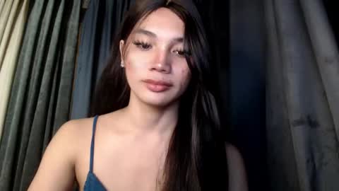 LALA A online show from November 10, 9:01 am